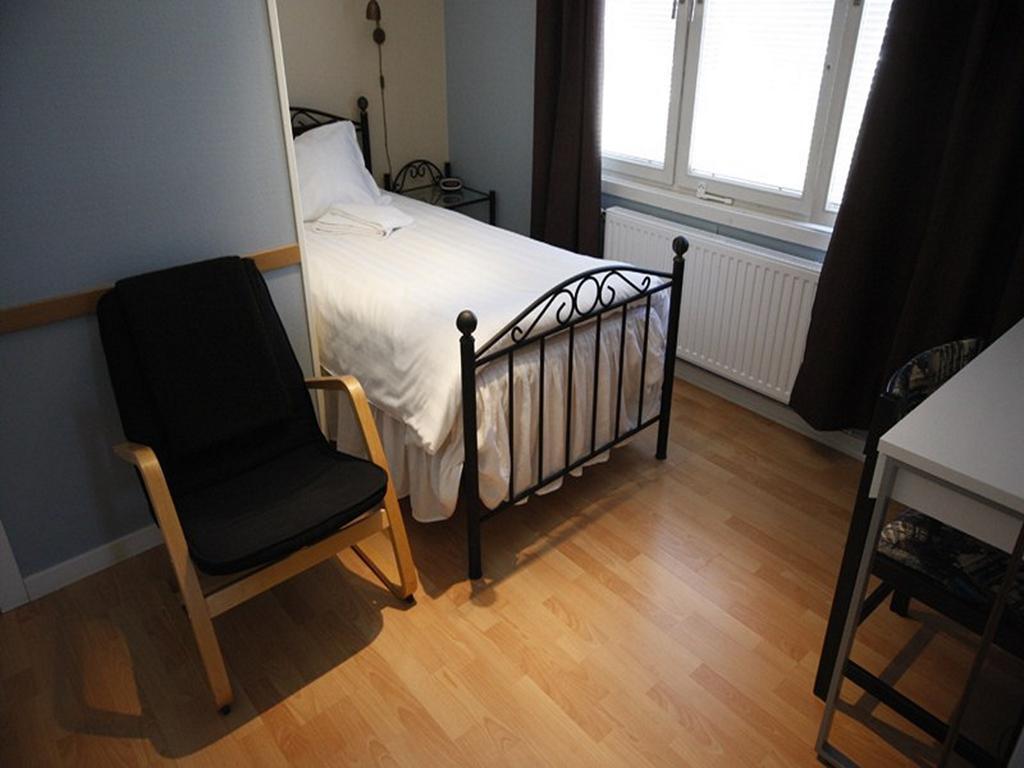 Hotell Zlafen Bed And Breakfast Karlskoga Quarto foto